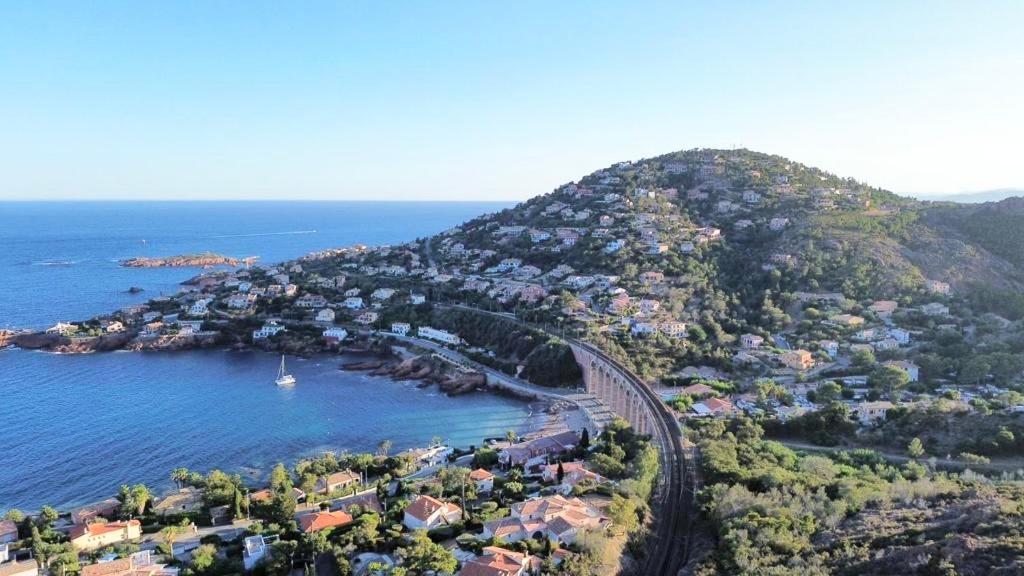 La Belle Vue-Charming Duplex Apartment With Sea View, 50 Meters From Beach And Private Parking Saint-Raphaël Eksteriør billede